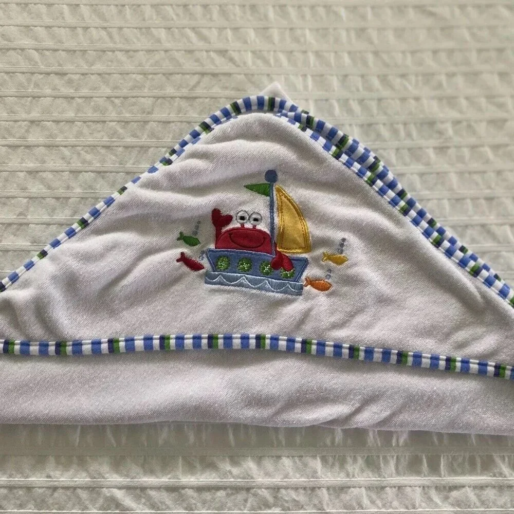 Babies R Us 2012 White With‎ Blue Trim Lobster Hooded Towel Size 28